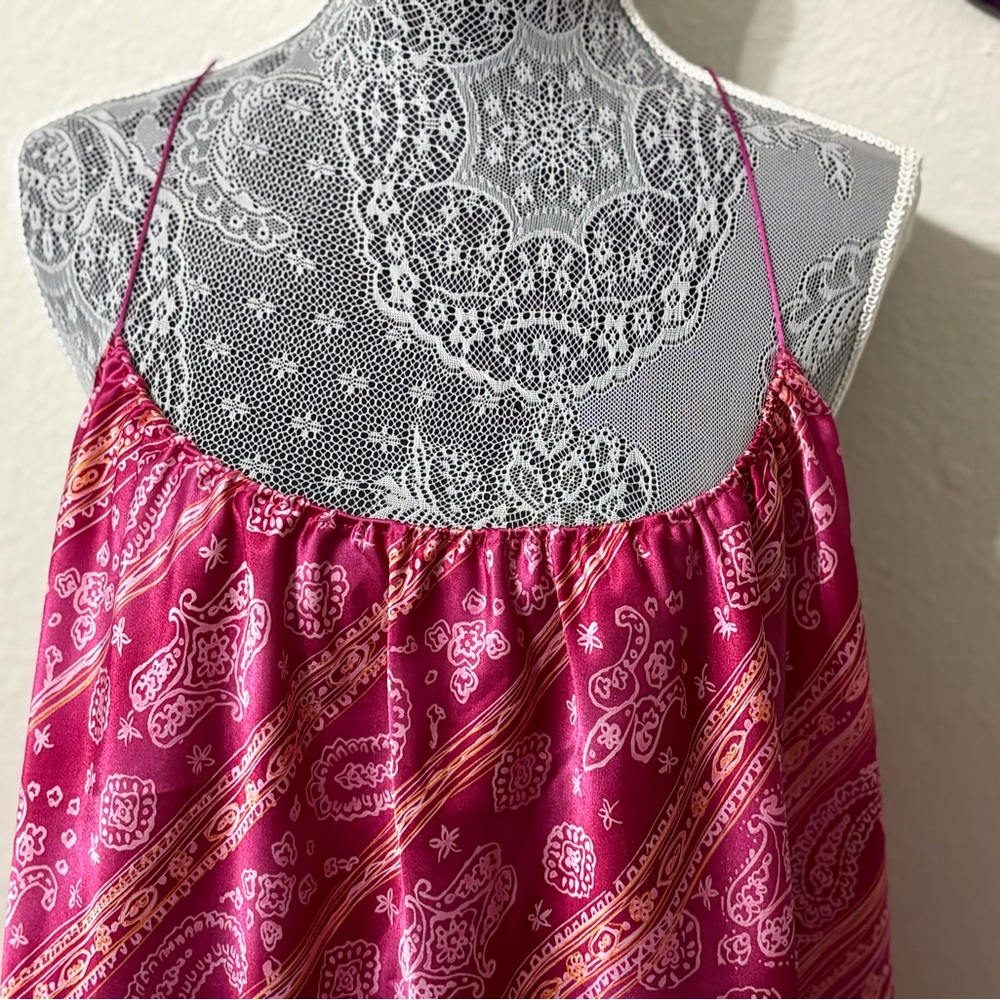 Chic Pink Paisley Chemise